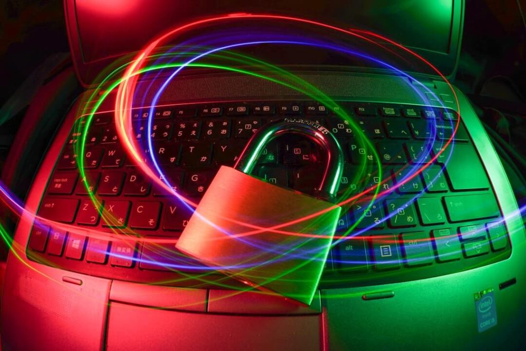 padlock-on-laptop-with-light-trails-c5pxrfejq3w